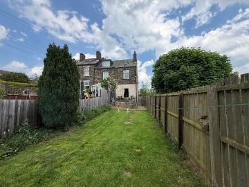 4 bedroom end of terrace house for sale