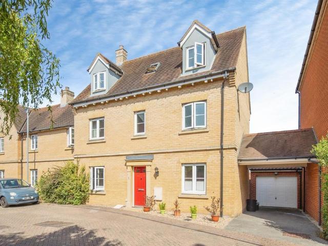 4 bedroom semi detached house for sale