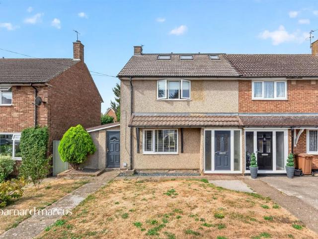 4 bedroom end of terrace house for sale