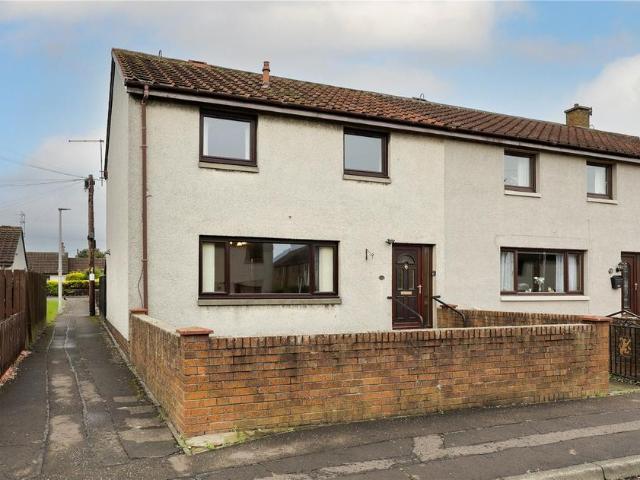 4 bedroom end of terrace house for sale