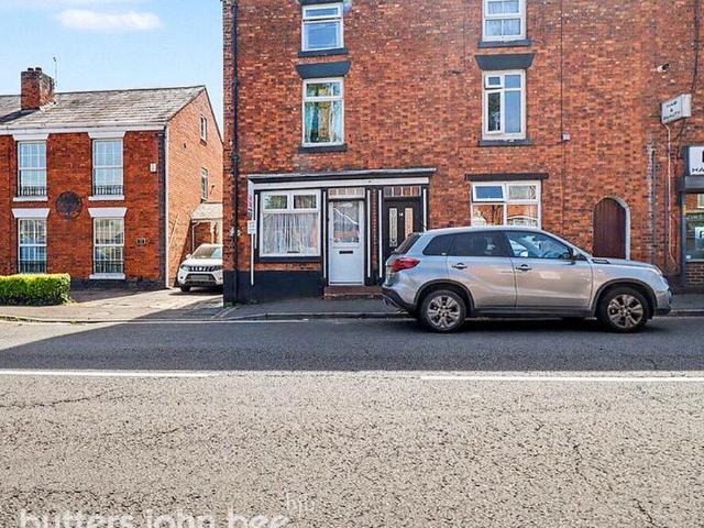 4 bedroom end of terrace house for sale
