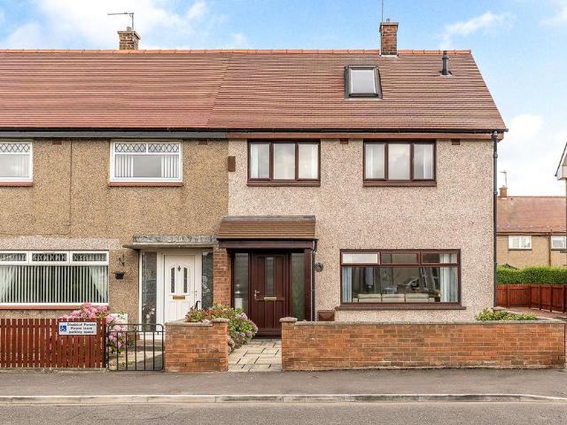 4 bedroom end of terrace house for sale