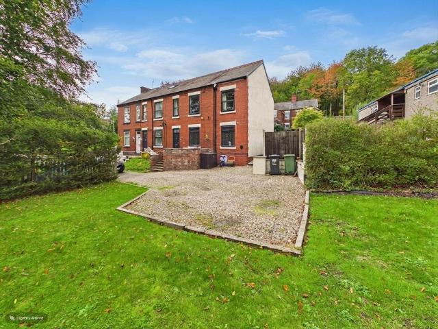 4 bedroom end of terrace house for sale
