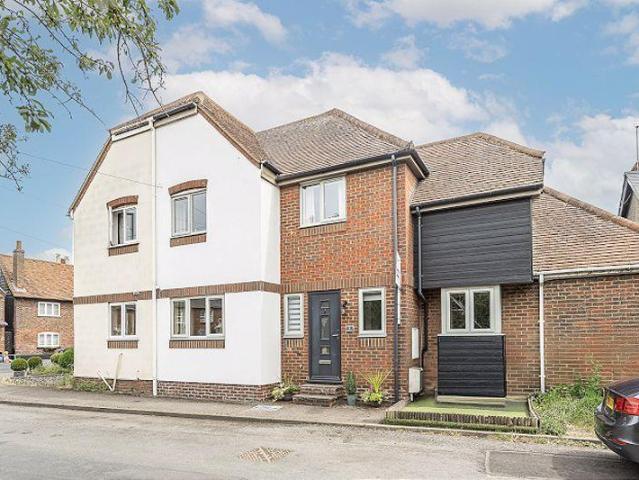 4 bedroom end of terrace house for sale