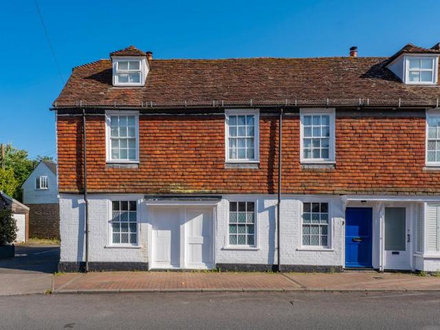 4 bedroom end of terrace house for sale