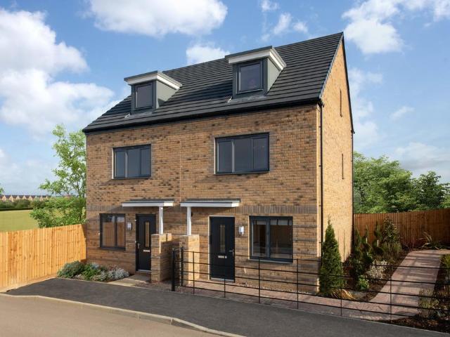 4 bedroom end of terrace house for sale