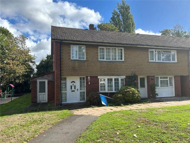 4 bedroom end of terrace house for sale