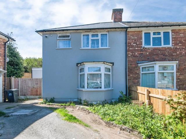 4 bedroom semi detached house for sale
