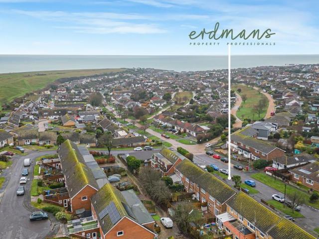 4 bedroom end of terrace house for sale