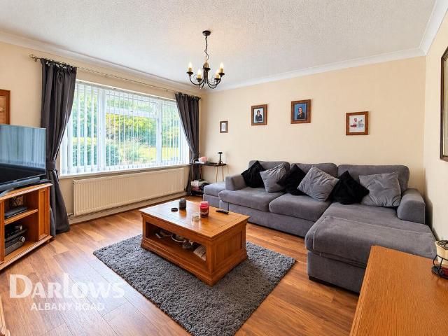 4 bedroom end of terrace house for sale