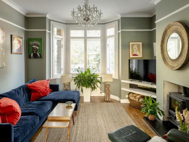 4 bedroom end of terrace house for sale