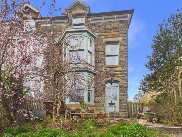 4 bedroom end of terrace house for sale