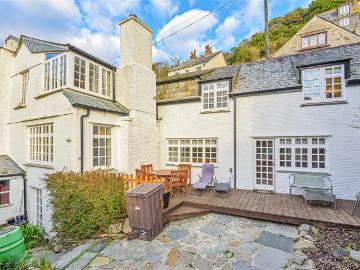 4 bedroom end of terrace house for sale