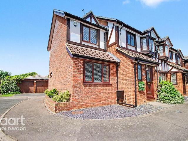 4 bedroom end of terrace house for sale