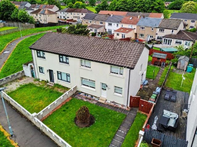 4 bedroom end of terrace house for sale