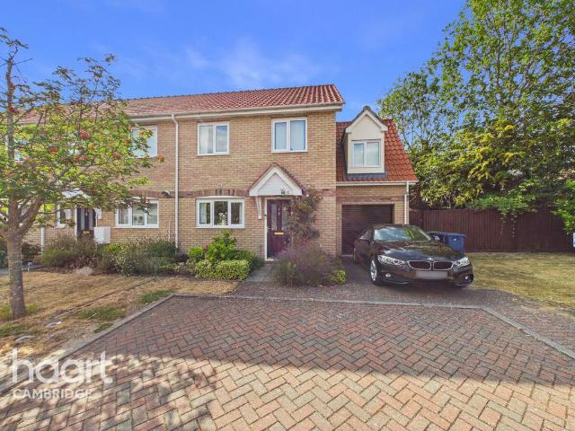4 bedroom end of terrace house for sale