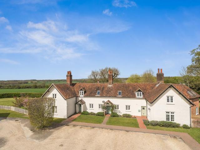 4 bedroom end of terrace house for sale