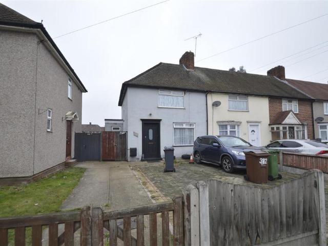 4 bedroom end of terrace house for sale