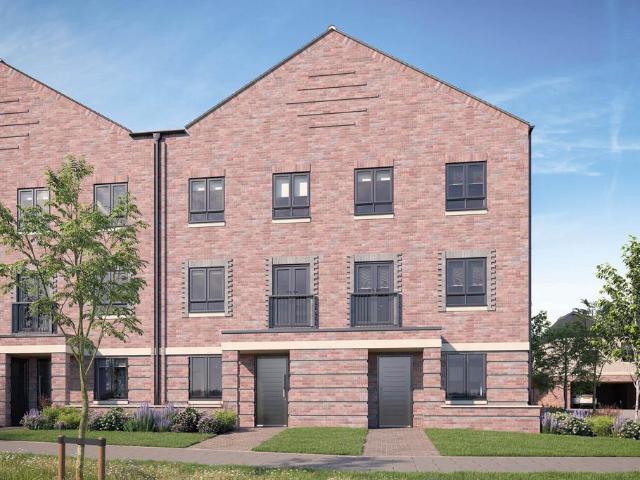 4 bedroom end of terrace house for sale
