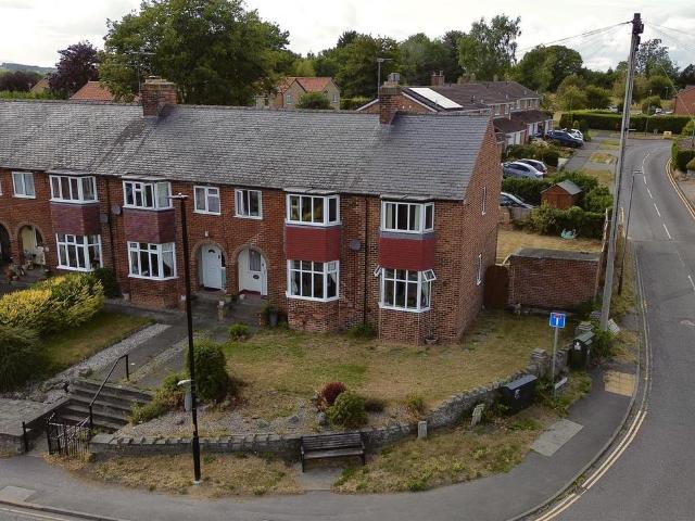 4 bedroom end of terrace house for sale