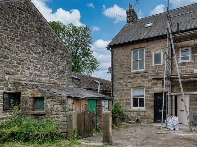 4 bedroom end of terrace house for sale