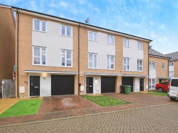 4 bedroom end of terrace house for sale