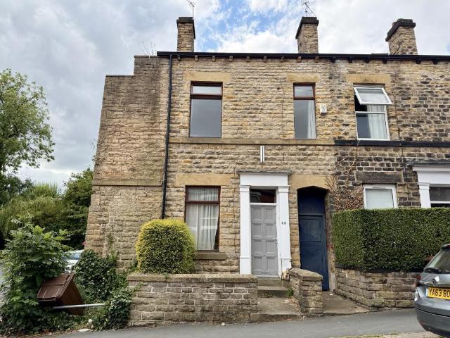4 bedroom end of terrace house for sale