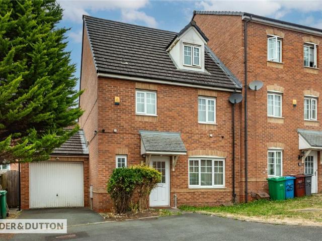 4 bedroom end of terrace house for sale