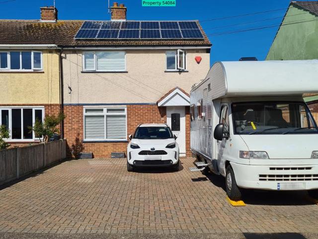 4 bedroom end of terrace house for sale