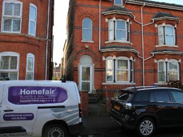 4 bedroom end of terrace house for sale