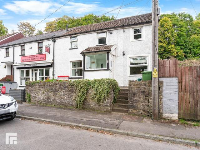 4 bedroom end of terrace house for sale