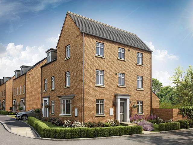 4 bedroom end of terrace house for sale
