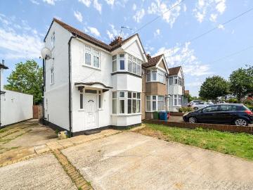 4 bedroom end of terrace house for sale