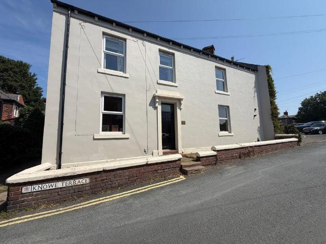 4 bedroom end of terrace house for sale