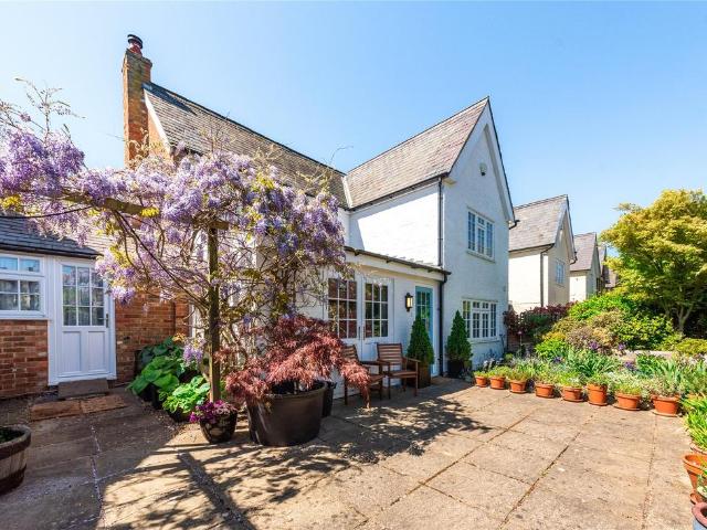 4 bedroom cottage for sale