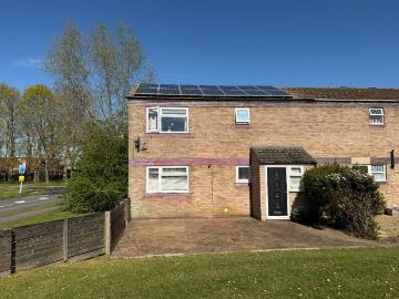 4 bedroom end of terrace house for sale