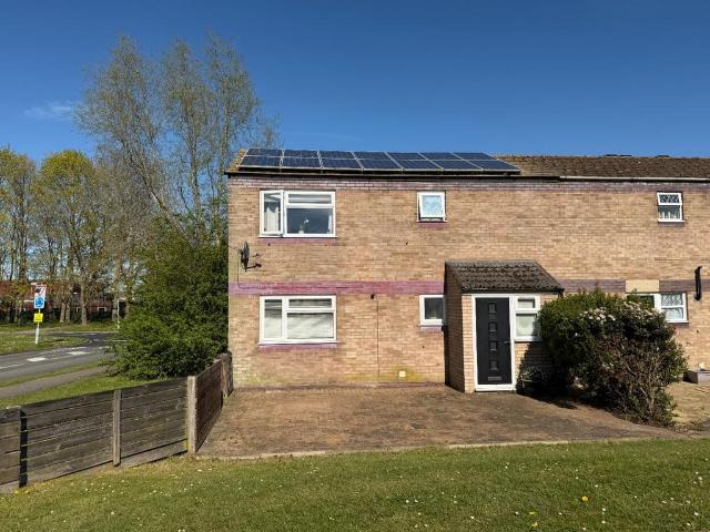4 bedroom end of terrace house for sale
