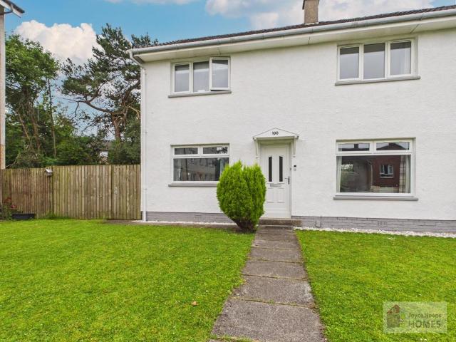 4 bedroom end of terrace house for sale