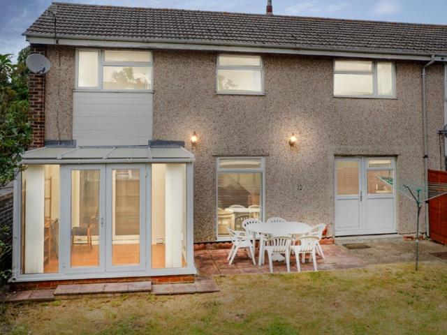 4 bedroom end of terrace house for sale