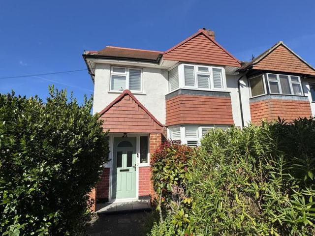 4 bedroom end of terrace house for sale