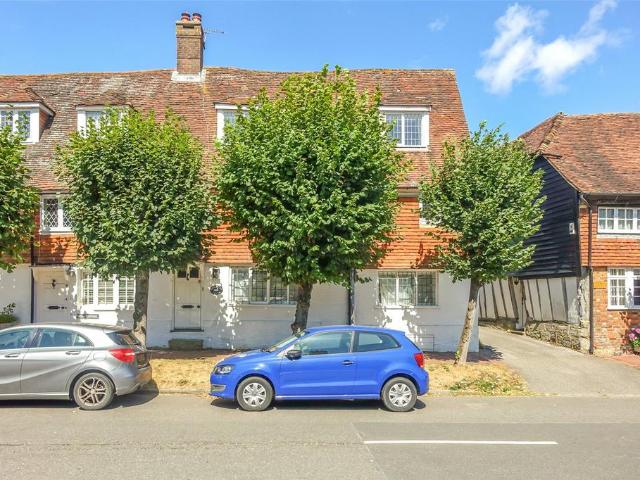 4 bedroom end of terrace house for sale
