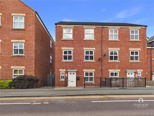 4 bedroom end of terrace house for sale