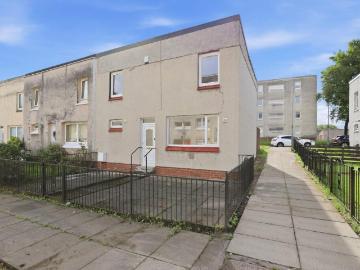 4 bedroom end of terrace house for sale