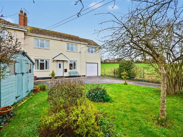 4 bedroom end of terrace house for sale