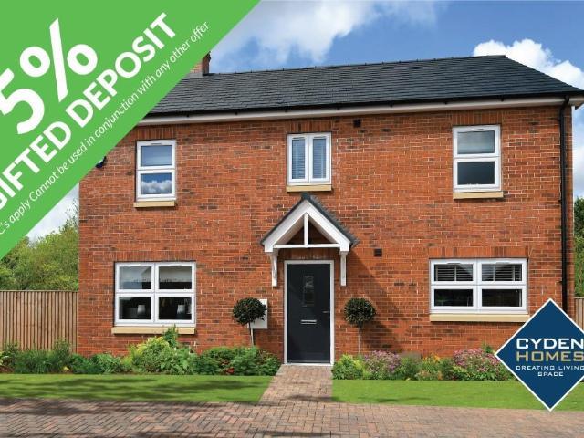 4 bedroom end of terrace house for sale