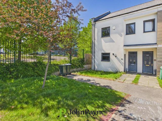 4 bedroom end of terrace house for sale