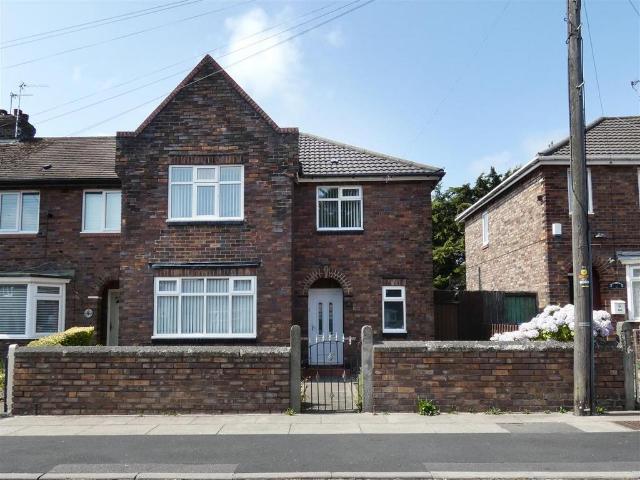4 bedroom end of terrace house for sale