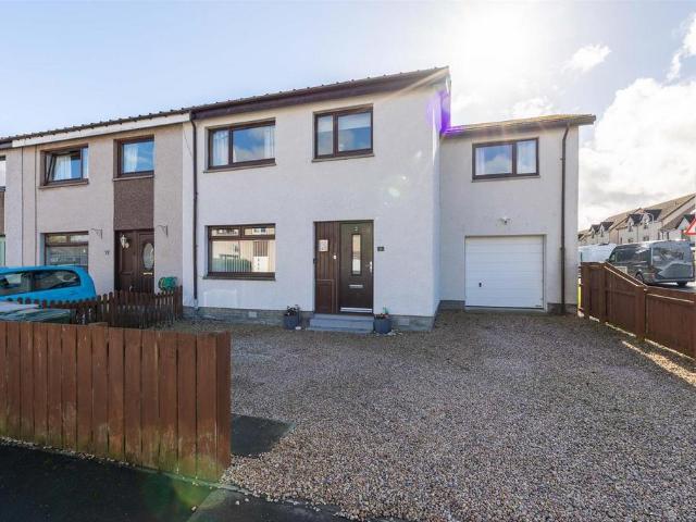 4 bedroom end of terrace house for sale