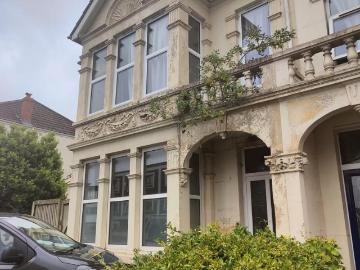 4 bedroom end of terrace house for sale