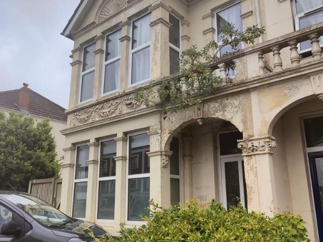 4 bedroom maisonette for sale